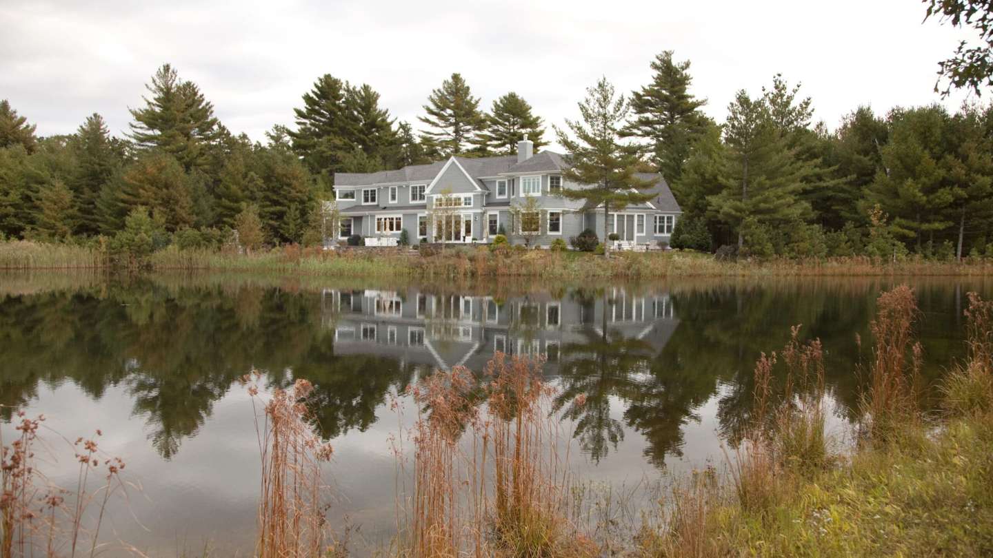Lakeside Reflections home